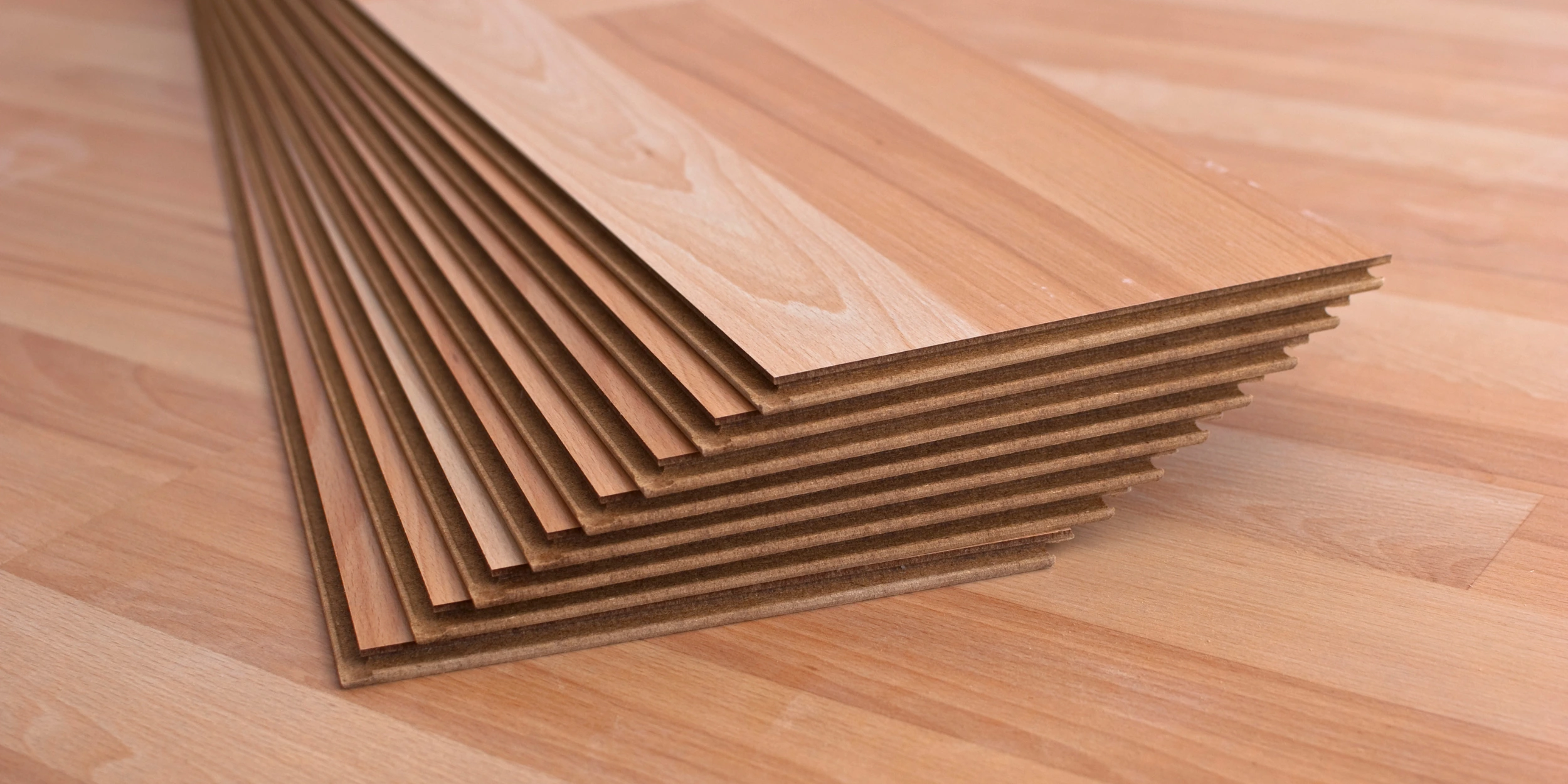 Photo de couverture de l'article Prix d’un plancher de bois franc sur la Rive-Sud en 2026 fourchettes et facteurs pour le budget